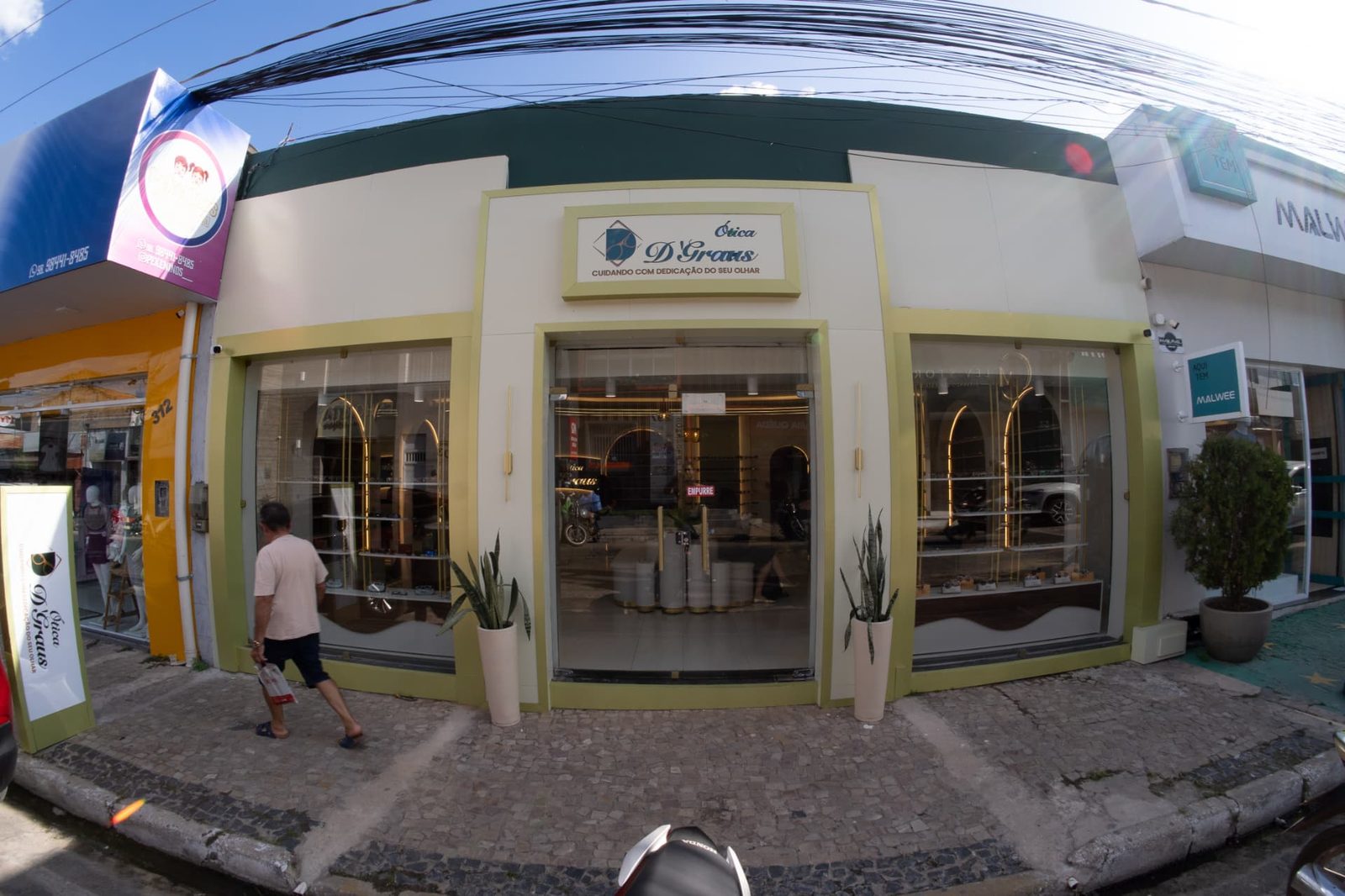 Fachada da Ótica D'Graus em Santa Inês, na Rua do Sol